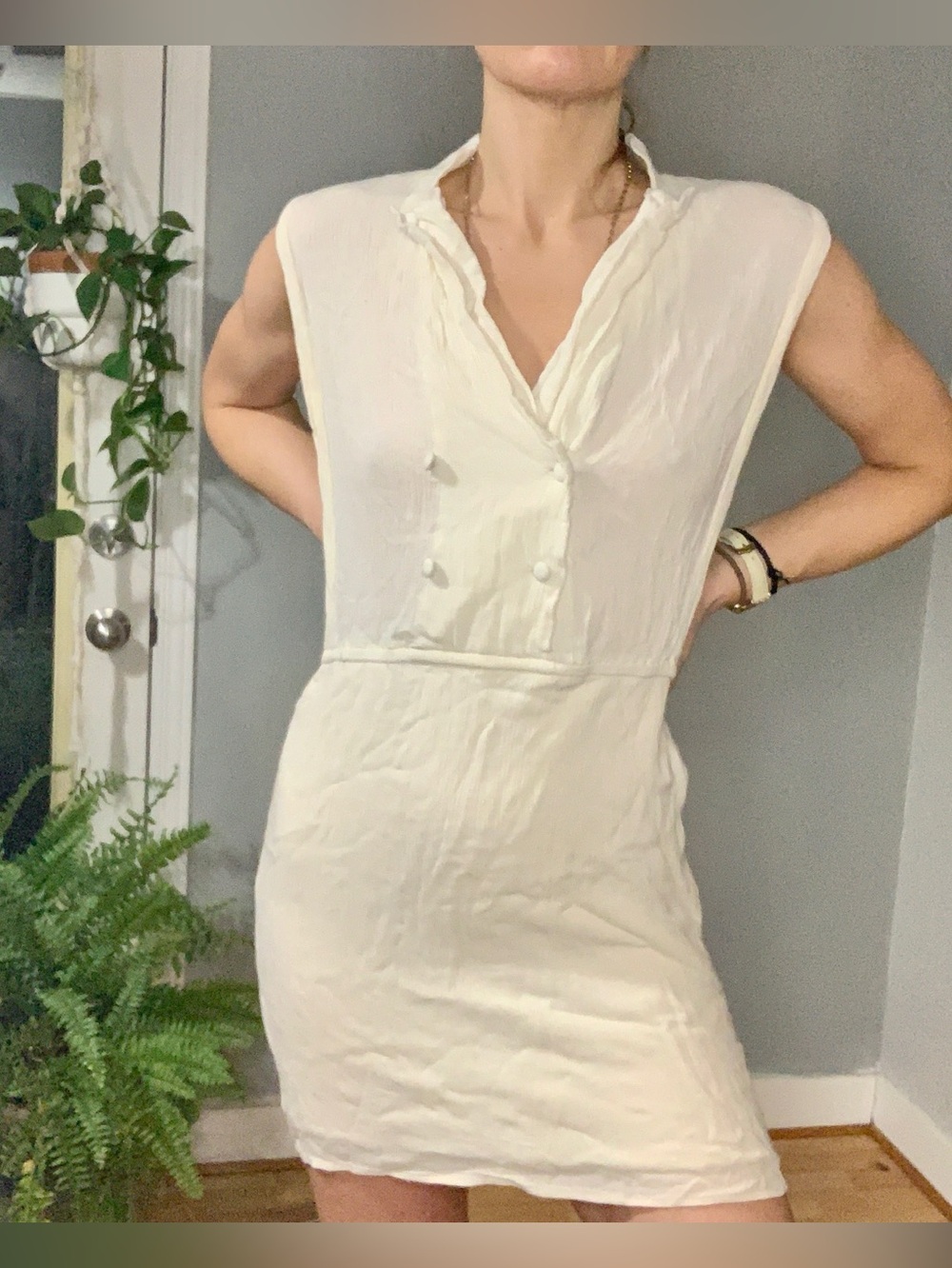 Vintage Y2K Wrangler Cream Sleeveless V-Neck Button Front Dress